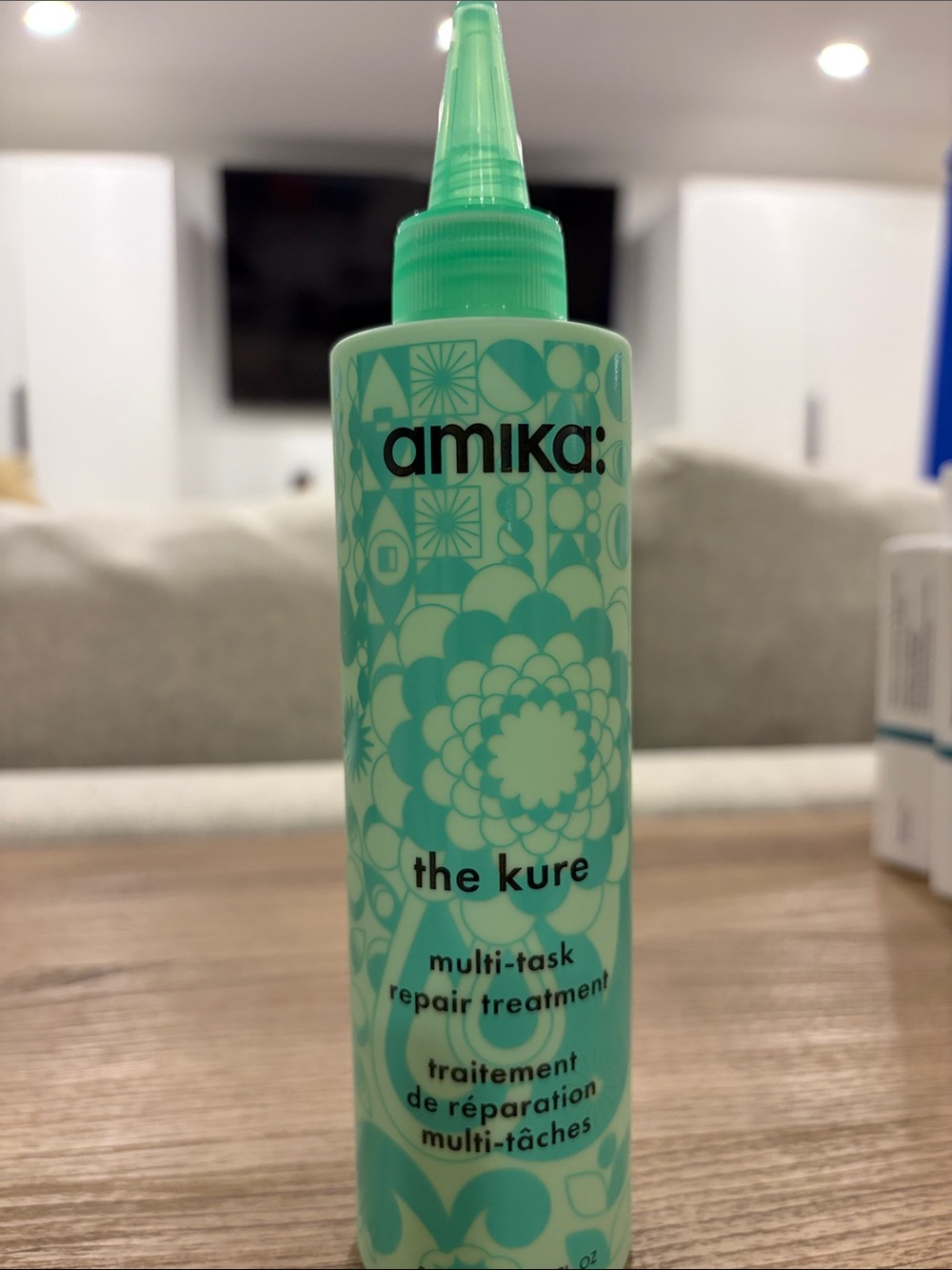 amika The Kure Multi-Task Repair Treatment - mint green